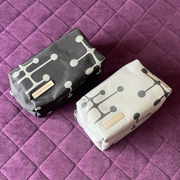 American Airlines Travel Pouches - Picture 1 of 7